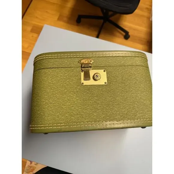 VTG Towncraft Hardshell Train/Travel Makeup Case (NO KEY) 13"X8" - Picture 7 of 16